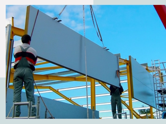 Монтаж сэндвич-панелей в Рославле от 617 руб.